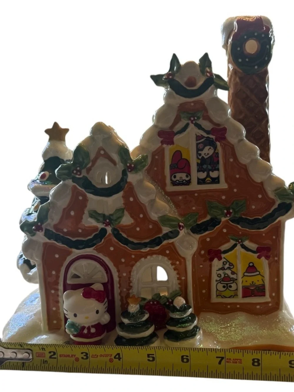 NWT Hello Kitty Gingerbread Candle House